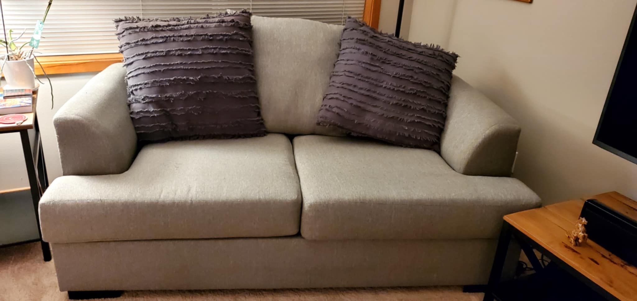  Couch FREE