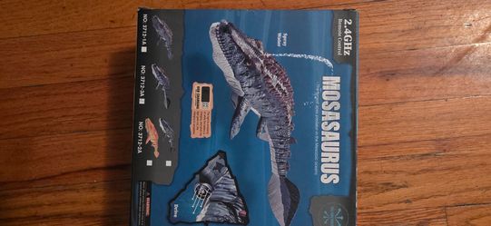 Mosasaurus RC Toy with Water Spray