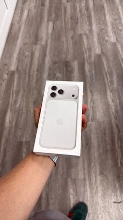 iPhone 17 pro Max new