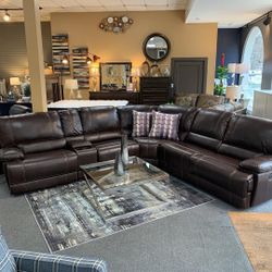 BRAND NEW REAL LEATHER POWER SECTIONAL