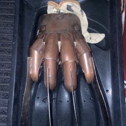 Freddy Kruger Glove 