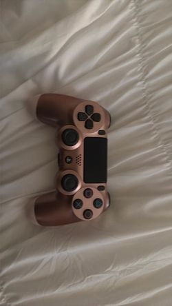 PS4 controller