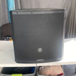 MACKIE SR18S SUBCAB