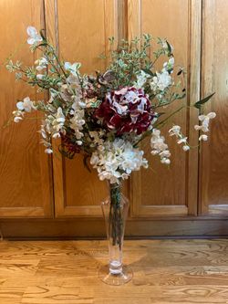 Beautiful Large 42” Tall Silk Hydrangea Floral Arrangement & Glass Vase