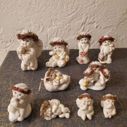 Angels With Halo Wreath Display Decor $5 Each (Have Dirt Marks)