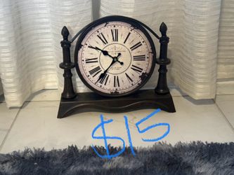 Vintage Tabletop Clock