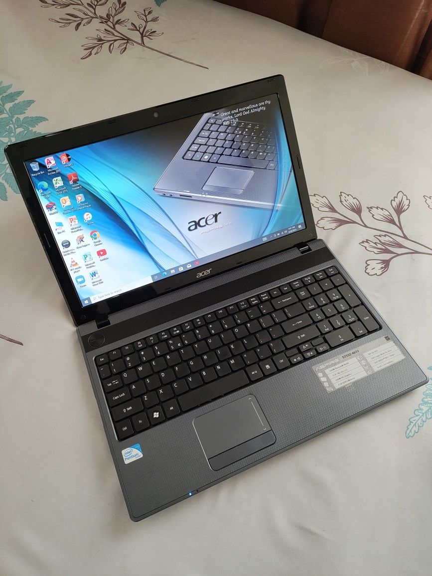 15.6"inch Intel Pentium Acer Laptop, 250GB HDD, 4GB RAM, Inbuilt Bluetooth, DVD RW 📀 And a WebCam. Windows 10 Installed.