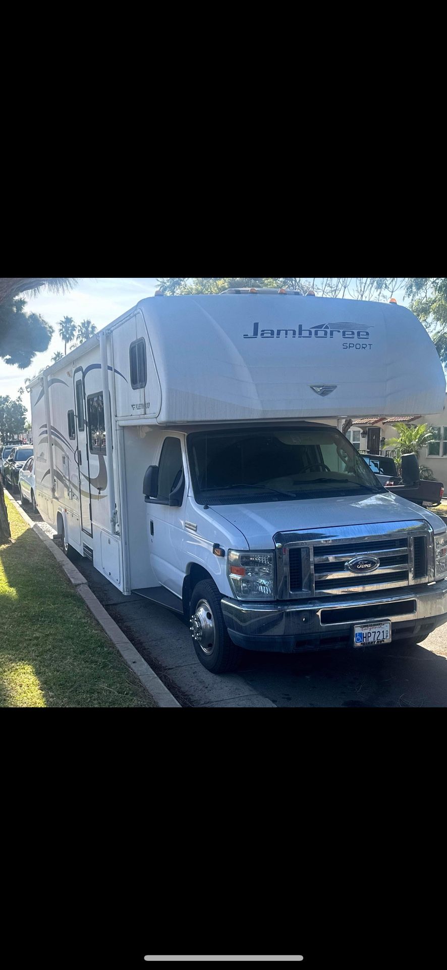 2010 Jamboree Sport 32M