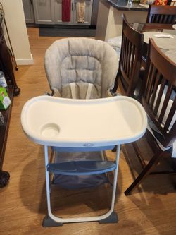 GRACO HIGH  CHAIR 