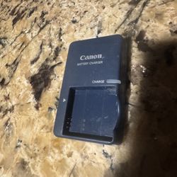 CANON CAMERA BATTERY CHARGER 