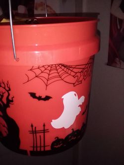 Home Depot Halloween bucket 1 gallon
