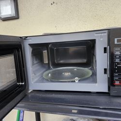 Magic Chef Microwave 