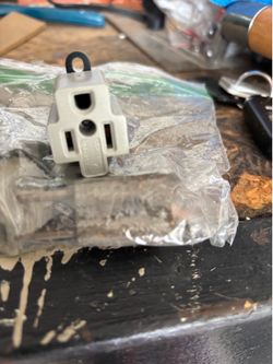 3 prong to 2 prong adaptor (5 count)