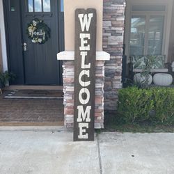 Welcome sign 