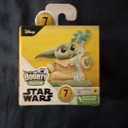 Star Wars The Bounty Collection Series Grogu Froggy Action Figure,