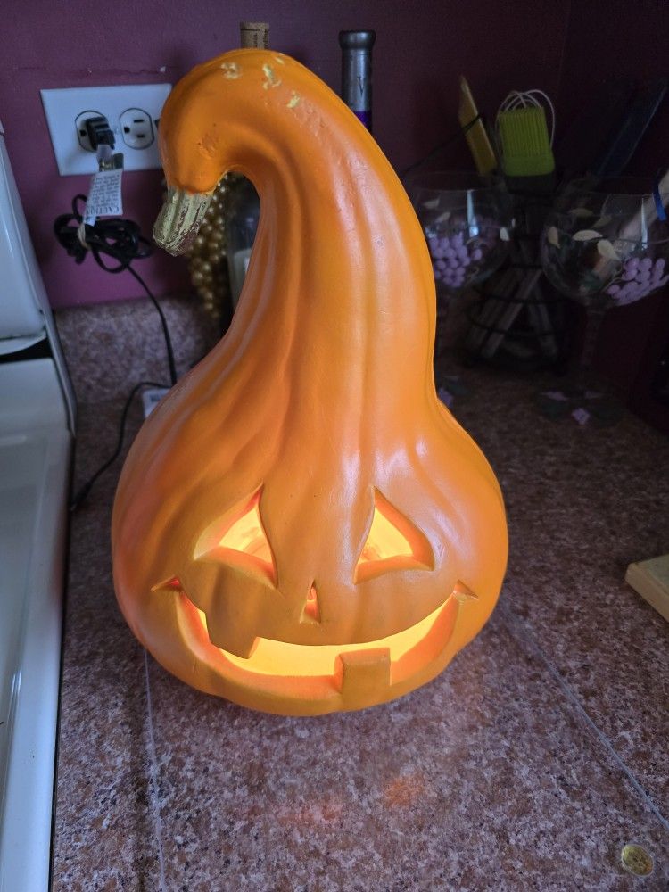 HALLOWEEN π VINTAGE LIGHT UP PUMPKIN GHORD