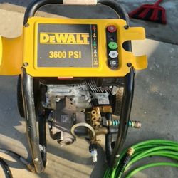 Dewalt Power Washer 