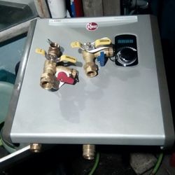Rheem Tankless Water Heater 27000 Watts Electronic