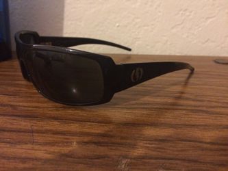 Electric charge sunglasses