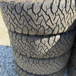 275/70r18 Bfgoodrich Ko3 Tires En Excelentes Conditiones De Vida Las 3