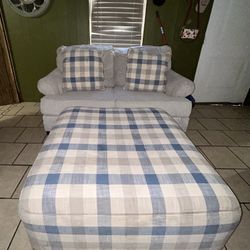 Loveseat/ Ottoman 