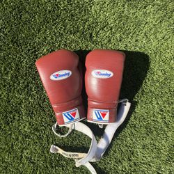 Winning Boxing Gloves 14 Oz