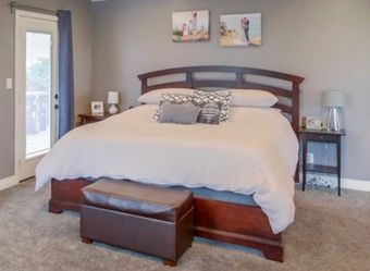 King bed, solid wood frame and memory foam mattress