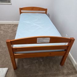 2 Twin Beds With mattresses. MATTRESSES ARE CLEAN