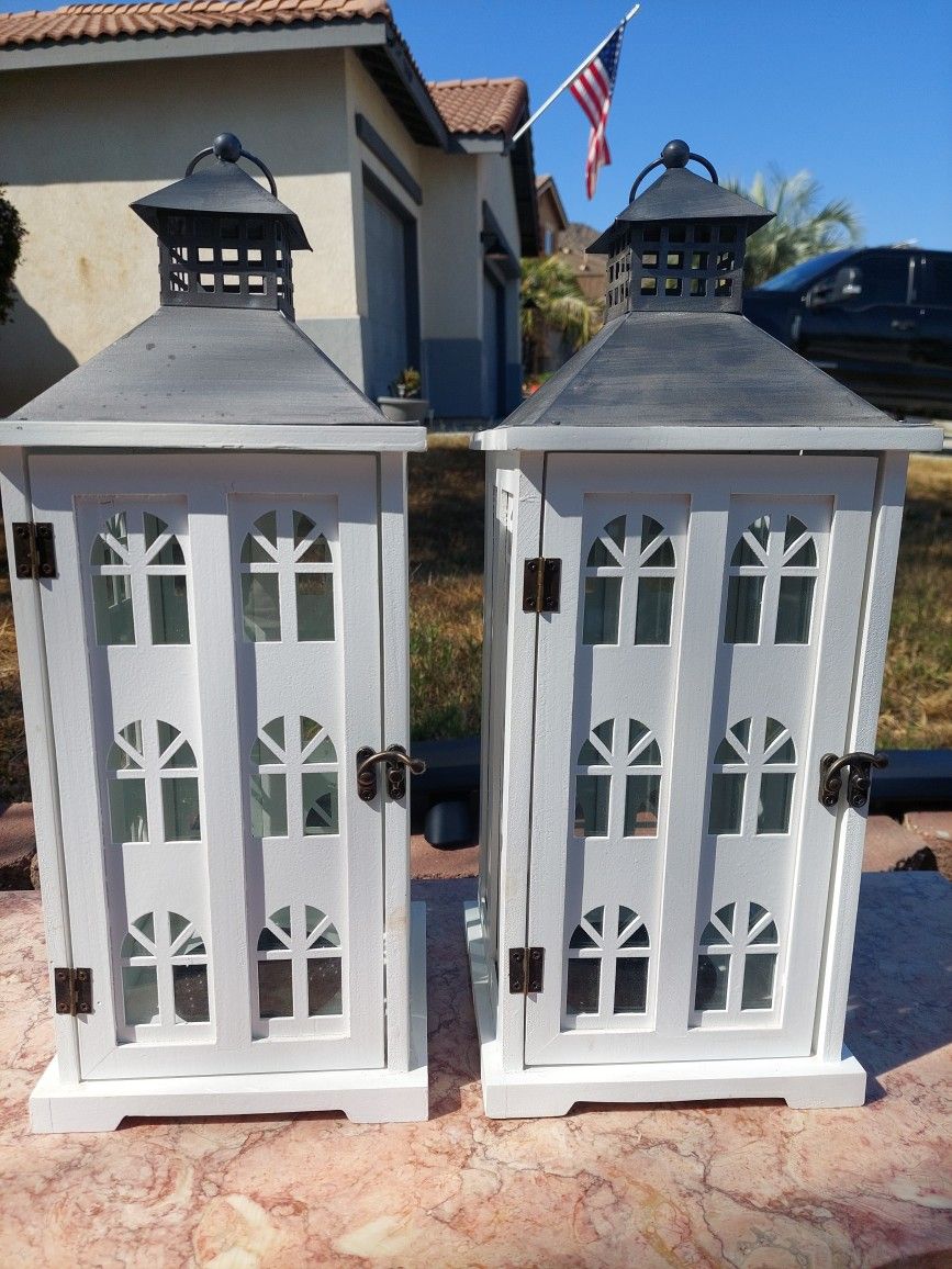 2 Lanterns