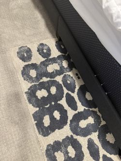Crate & Barrel Rug - 8 x 5 ft.