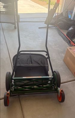 New Scotts 20 in. Manual Walk Behind Reel Lawn Mower, Includes Grass Catcher