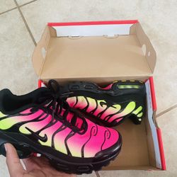 Kid Shoes Airmax Hyper Pink Size 2.5y