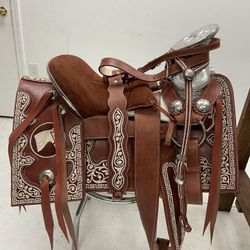 Montura Charra Pitiada Original Con Herrage Y Fuste Plateado Completo