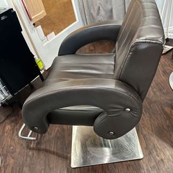 Stylist chair