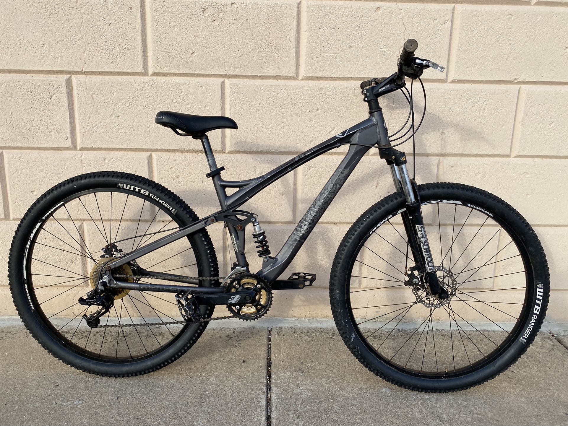 Mongoose Suspension XR Pro Mountain Bike