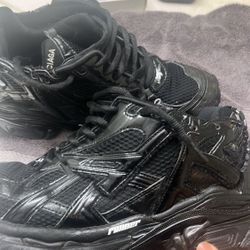 balenciaga runners