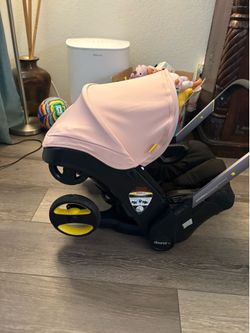 DOONA STROLLER NEED GONE ASAP!!!!