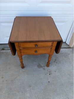 Little antique Table sides open