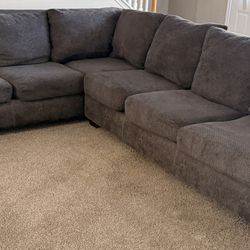 Gray Couch Perfect Condition 