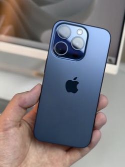𝚒𝙿𝚑𝚘𝚗𝚎 15 pro 𝚞𝚗𝚕𝚘𝚌𝚔𝚎𝚍 𝚠𝚒𝚝𝚑 𝚠𝚊𝚛𝚛𝚊𝚗𝚝𝚢