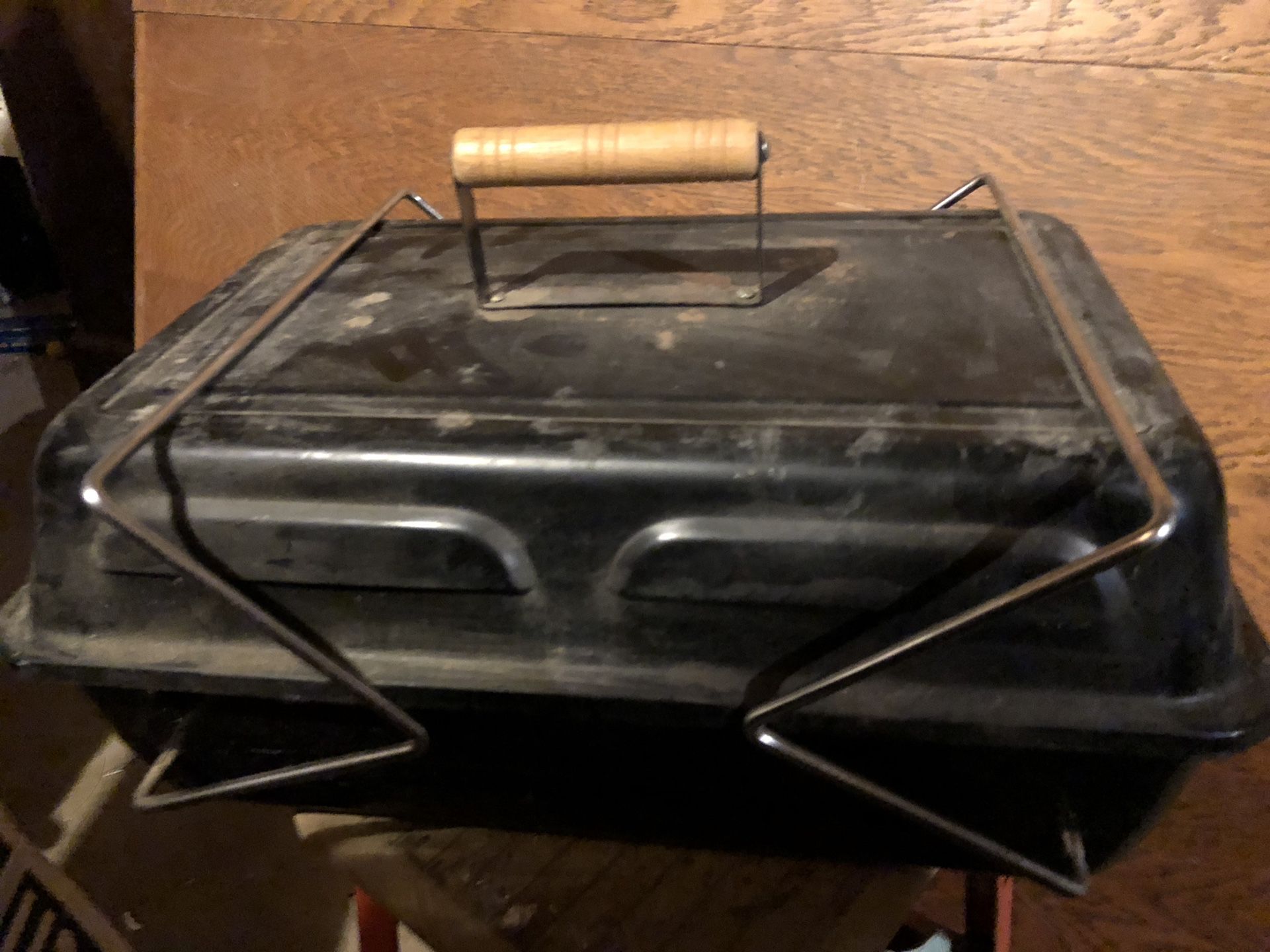 Portable propane grill