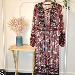 $98 O.B.O💎Size Large🎀TOPSHOP Midnight Floral Embroidered Dress🎀💎