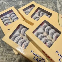 Model 21 False Fake Eyelashes Lashes No. 29 (40 Pairs Total)