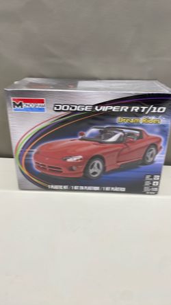 Dodge Viper model car. Item No 979. (Shopgoodwill)