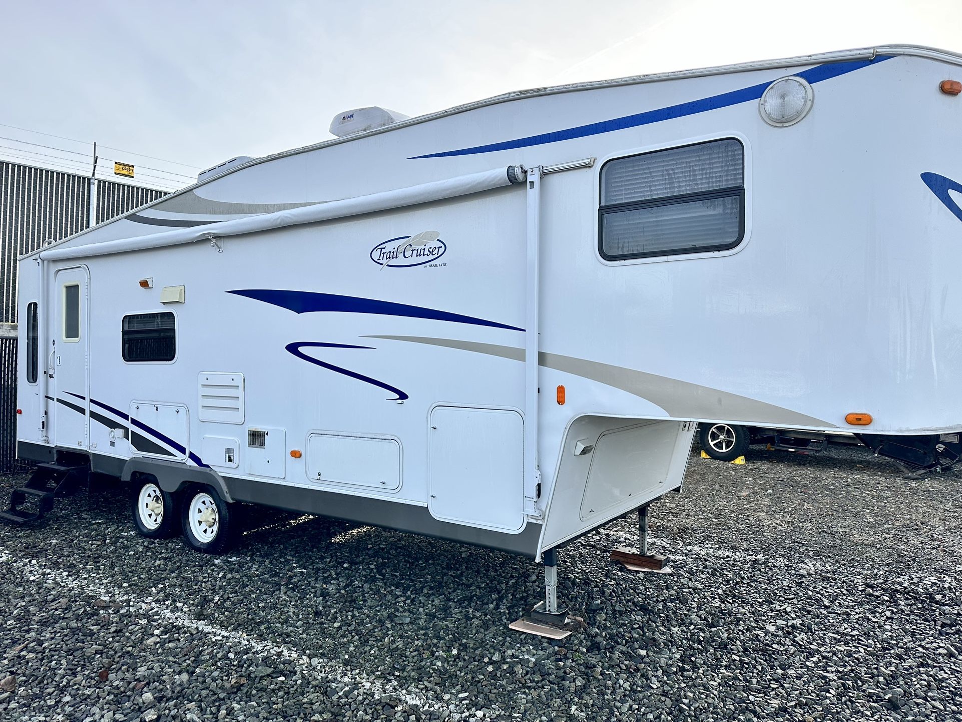 2008 Bay Ridge Rv 2008 Trail Lite 5th Wheel RV for Sale in Seattle, WA - OfferUp
