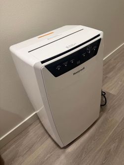 Honeywell 11,000 BTU Portable AC - Like New, Used 1 Summer + Window Kit