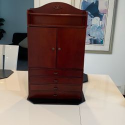 Wall Jewelry Box