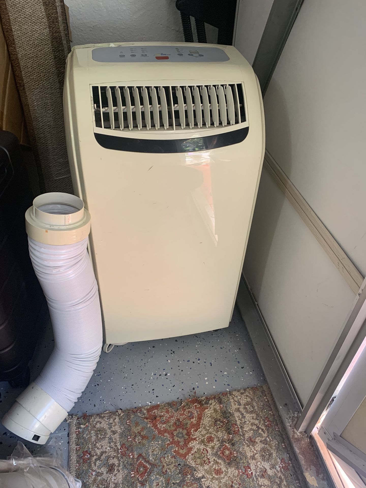 Royal Sovereign Air Conditioner