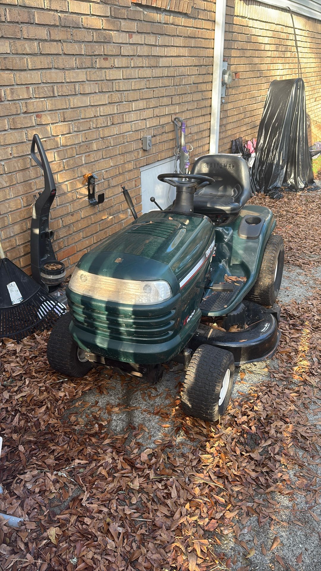 Craftsman lawn Moore