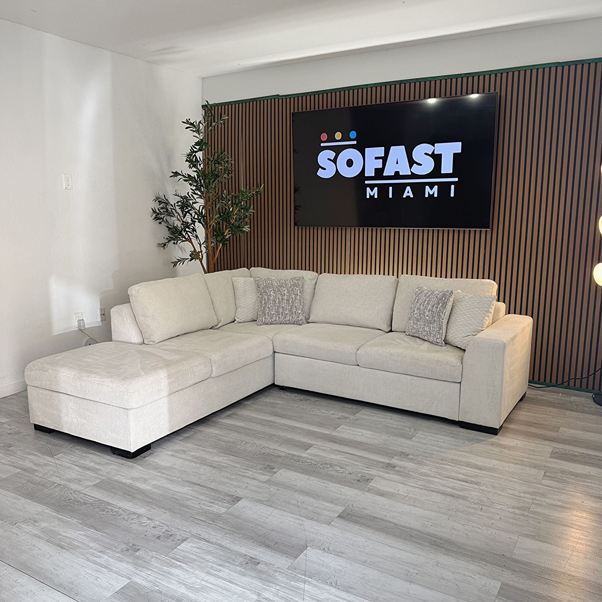 Blakely Upholstered Sectional Sleeper - Cream Fabric